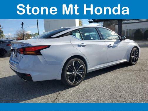 Gray Sky Pearl 2023 Nissan Altima 2.5 SR