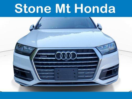 White Crystal 2017 Audi Q7 3.0T Prestige