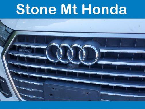 White Crystal 2017 Audi Q7 3.0T Prestige