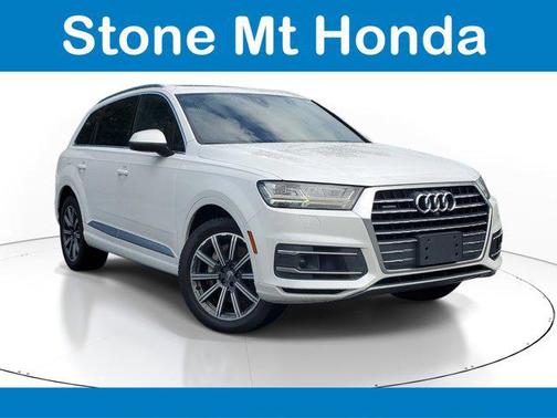 White Crystal 2017 Audi Q7 3.0T Prestige