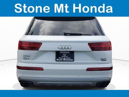 White Crystal 2017 Audi Q7 3.0T Prestige