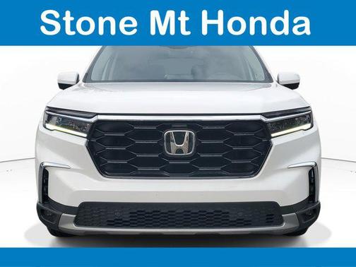 2025 Honda Pilot Touring 8-Passenger