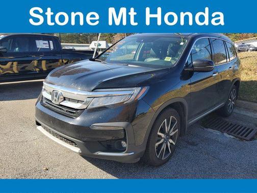 2022 Honda Pilot Touring 8-Passenger