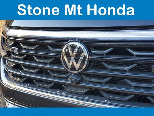 Pure Gray 2024 Volkswagen Jetta 1.4T SEL Premium