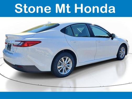 Wind Chill Pearl 2025 Toyota Camry LE