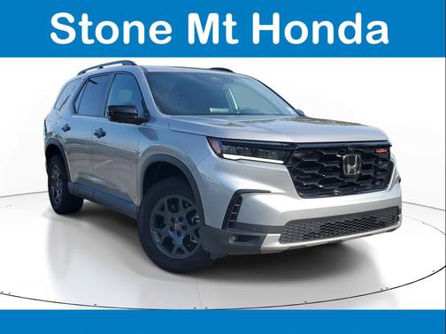 Crystal Black Pearl 2025 Honda Pilot TrailSport