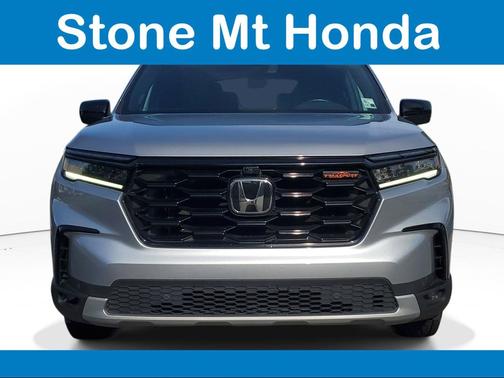 Crystal Black Pearl 2025 Honda Pilot TrailSport