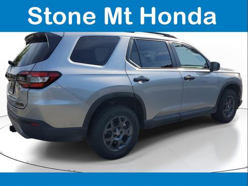 Crystal Black Pearl 2025 Honda Pilot TrailSport