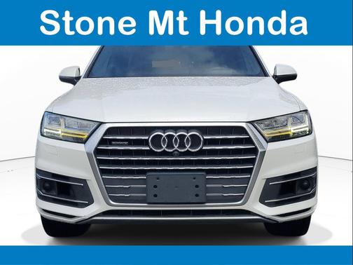 White Crystal 2017 Audi Q7 3.0T Prestige