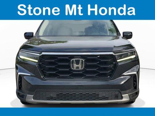 Nh-731p/Crystal Bl 2025 Honda Pilot Touring 8-Passenger