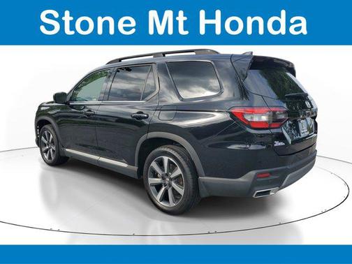 Nh-731p/Crystal Bl 2025 Honda Pilot Touring 8-Passenger