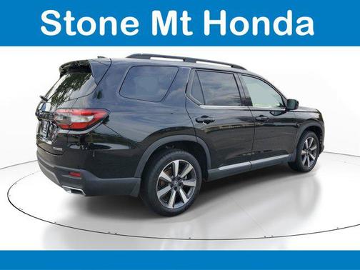 Nh-731p/Crystal Bl 2025 Honda Pilot Touring 8-Passenger