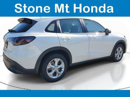 Platinum White Pearl 2024 Honda HR-V LX