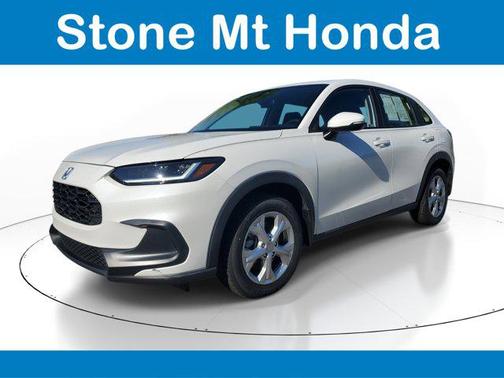 Platinum White Pearl 2024 Honda HR-V LX
