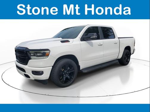 Bright White Clearcoat 2022 RAM 1500 Big Horn/Lone Star