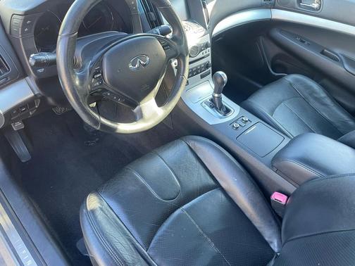 2009 INFINITI G37x Base