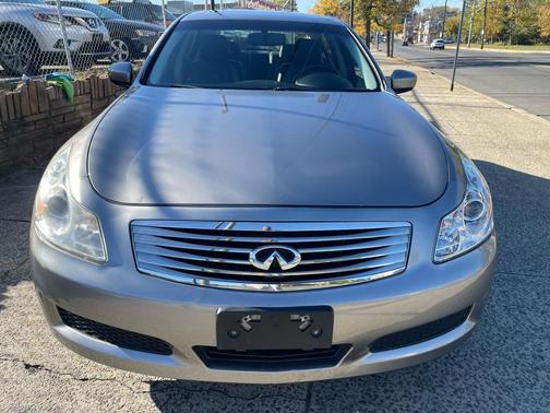 2009 INFINITI G37x Base