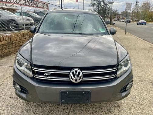 2016 Volkswagen Tiguan R-Line