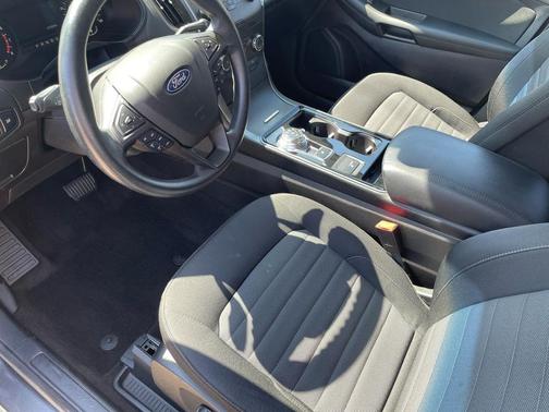 2019 Ford Edge SE