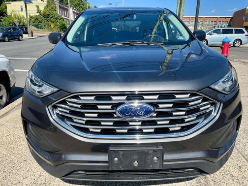 2019 Ford Edge SE