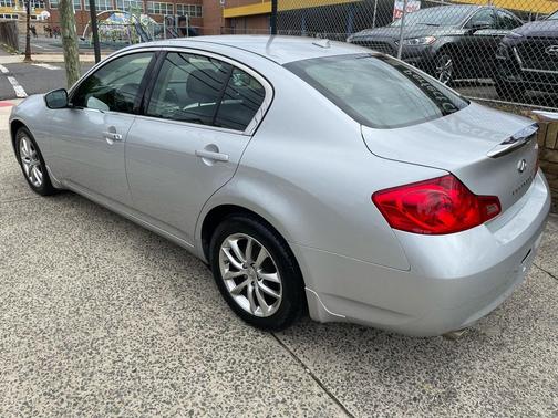 2009 INFINITI G37x Base
