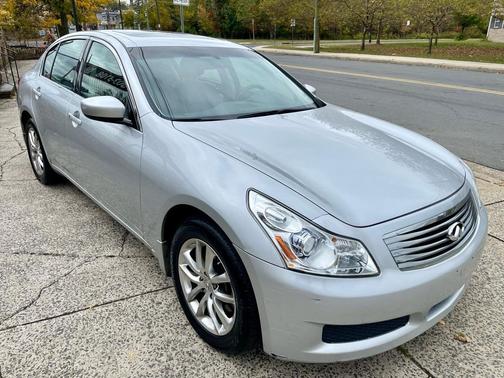 2009 INFINITI G37x Base