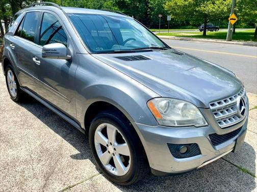 2011 Mercedes-Benz M-Class 4MATIC