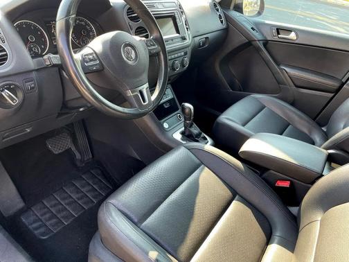 2016 Volkswagen Tiguan S
