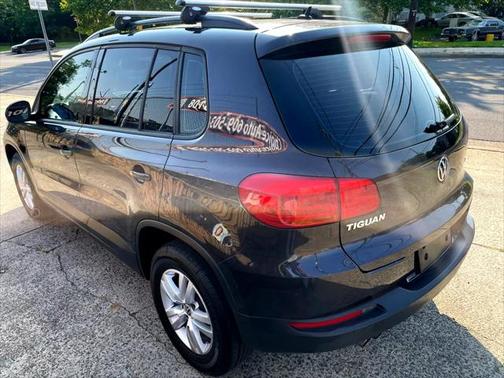2016 Volkswagen Tiguan S