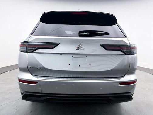 2025 Mitsubishi Outlander ES 2.5 2WD