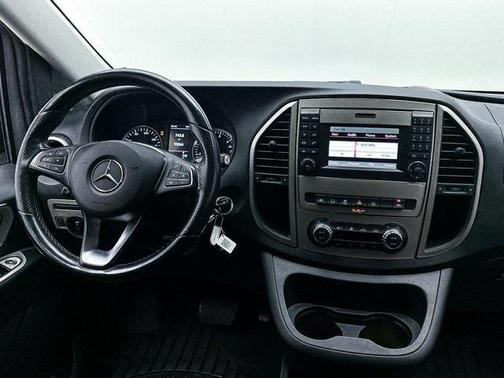 2016 Mercedes-Benz Metris Base