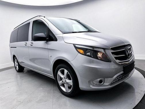 2016 Mercedes-Benz Metris Base