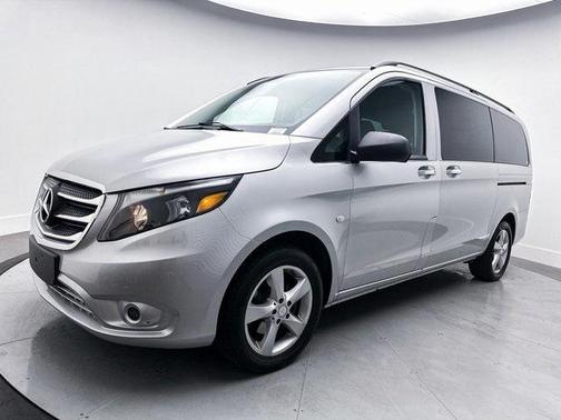 2016 Mercedes-Benz Metris Base