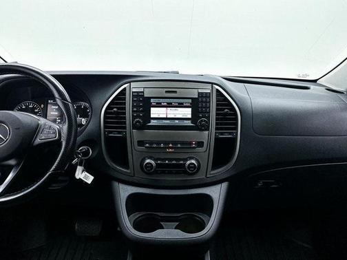2016 Mercedes-Benz Metris Base