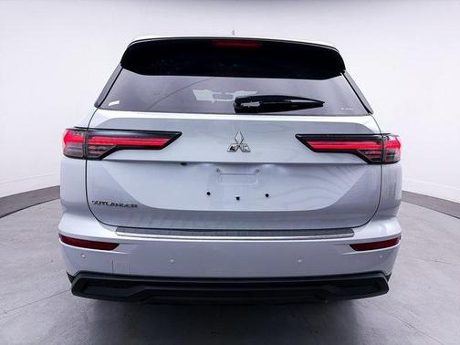 2025 Mitsubishi Outlander ES 2.5 S-AWC