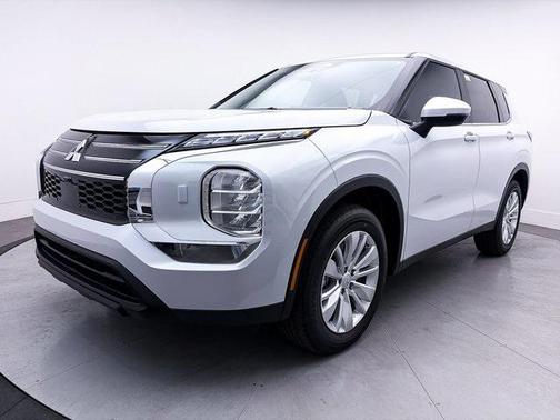 2025 Mitsubishi Outlander ES 2.5 S-AWC