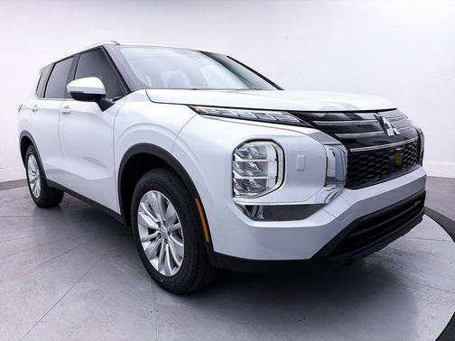 2025 Mitsubishi Outlander ES 2.5 S-AWC