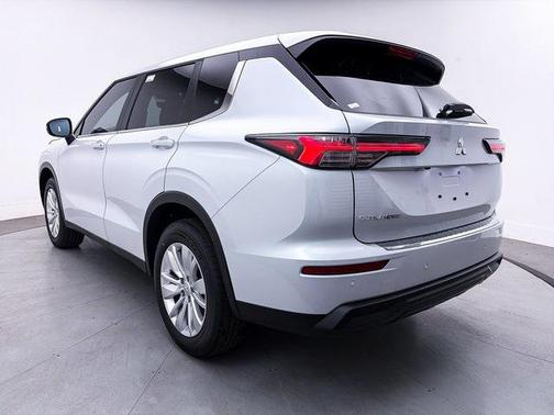 2025 Mitsubishi Outlander ES 2.5 S-AWC