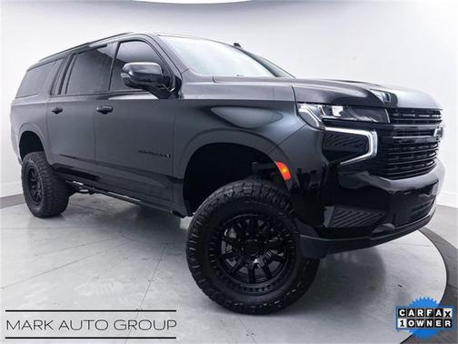 2023 Chevrolet Suburban RST