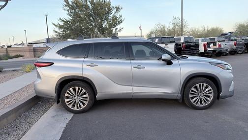 2023 Toyota Highlander Platinum