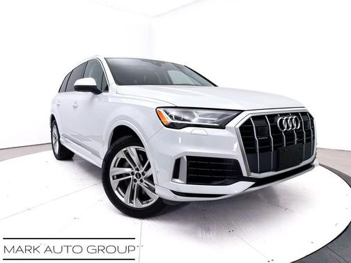 Glacier White Metallic 2023 Audi Q7 55 Premium Plus