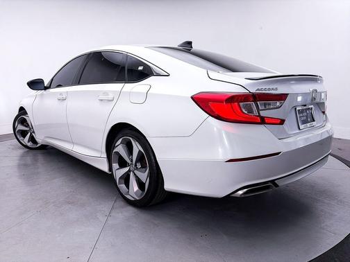 Platinum White Pearl 2022 Honda Accord Sport 1.5T