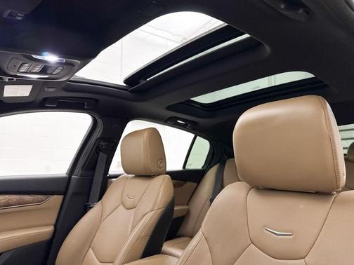 2023 Cadillac CT5 Premium Luxury