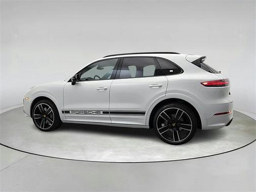 2022 Porsche Cayenne Platinum Edition