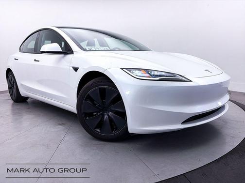 Pearl White Multi-Coat 2024 Tesla Model 3 Long Range