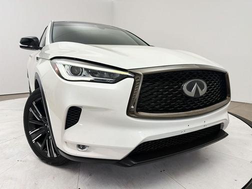 Majestic White 2021 INFINITI QX50 LUXE