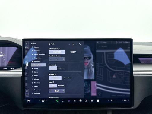 2023 Tesla Model X Plaid Tri Motor All-Wheel Drive