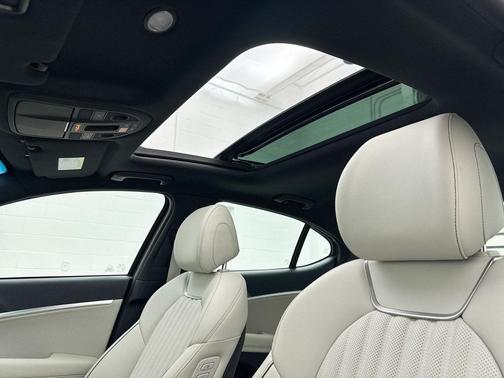 2025 Genesis G70 3.3T RWD Sport Advanced