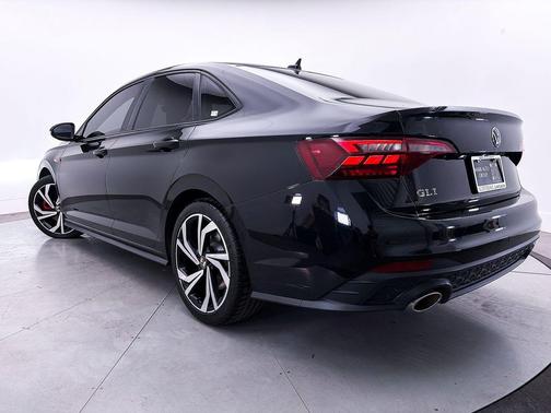 Deep Black Pearl 2022 Volkswagen Jetta GLI 2.0T Autobahn