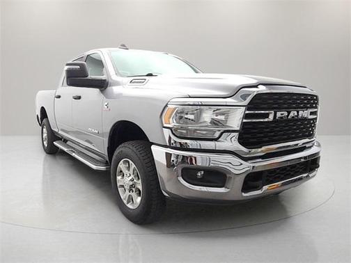 2023 RAM 2500 Big Horn Crew Cab 4x4 6'4' Box